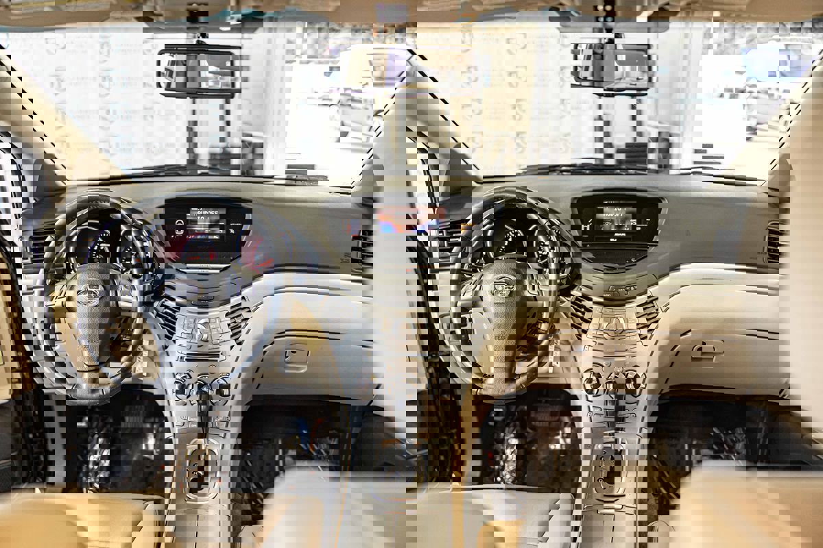 Used 2010 Subaru Tribeca Limited image 38