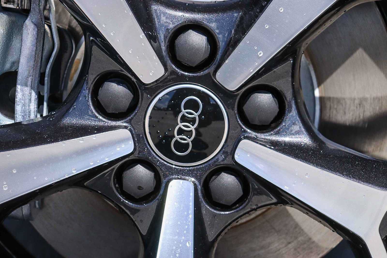 New 2026 Audi Q3 quattro 2.0T AWD/4WD image 15