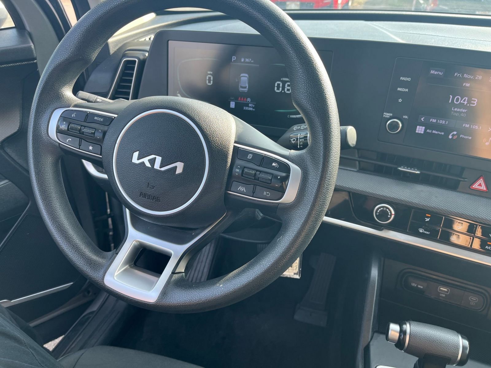 Used 2023 Kia Sportage LX image 35