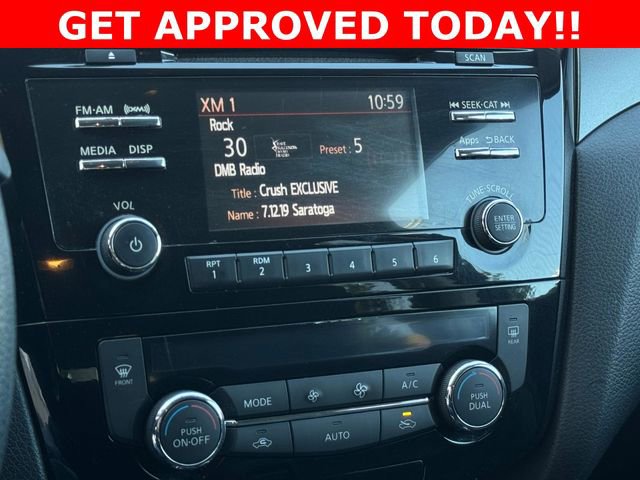 Used 2015 Nissan Rogue SV image 16
