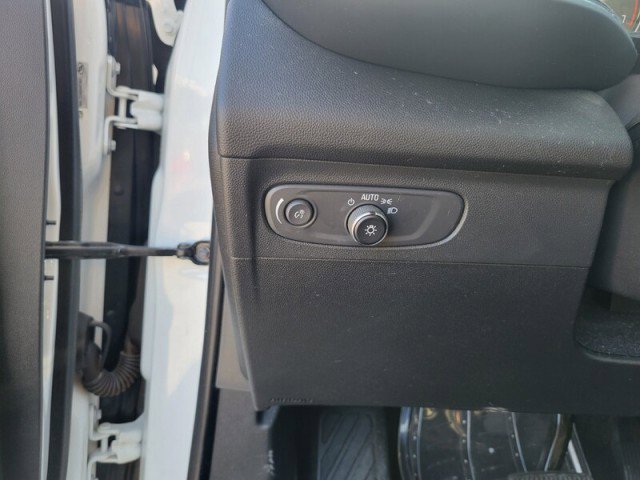 Used 2022 Buick Envision Essence w/ Safety Package image 12