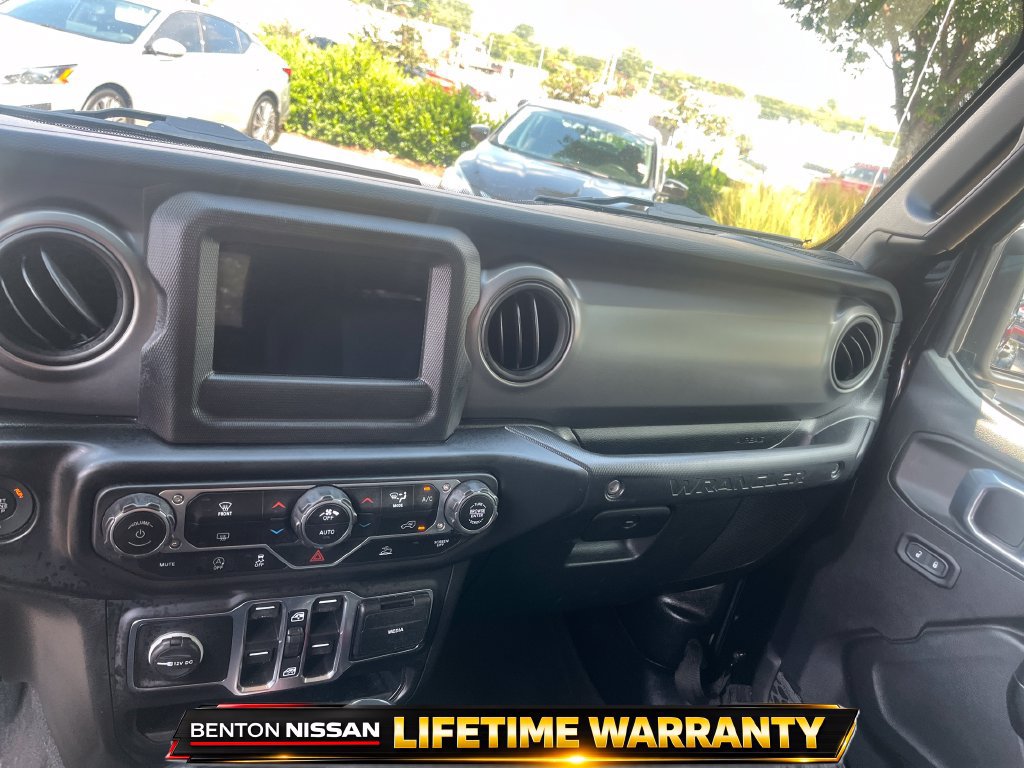 Used 2023 Jeep Wrangler Unlimited Sport AWD/4WD image 17
