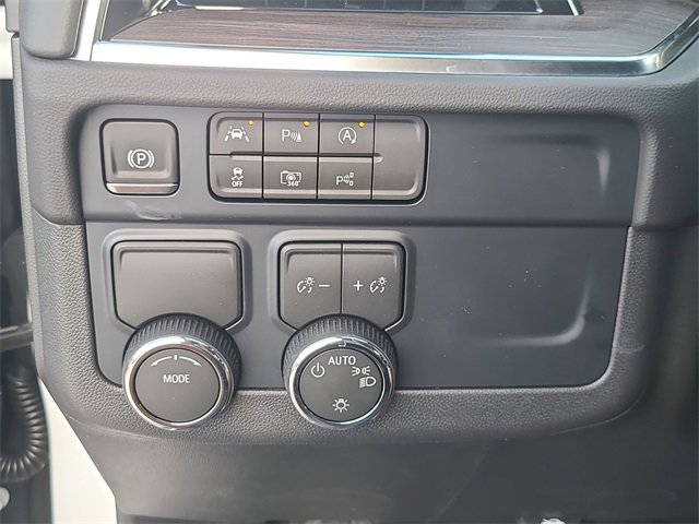 New 2026 Chevrolet Suburban LS image 24