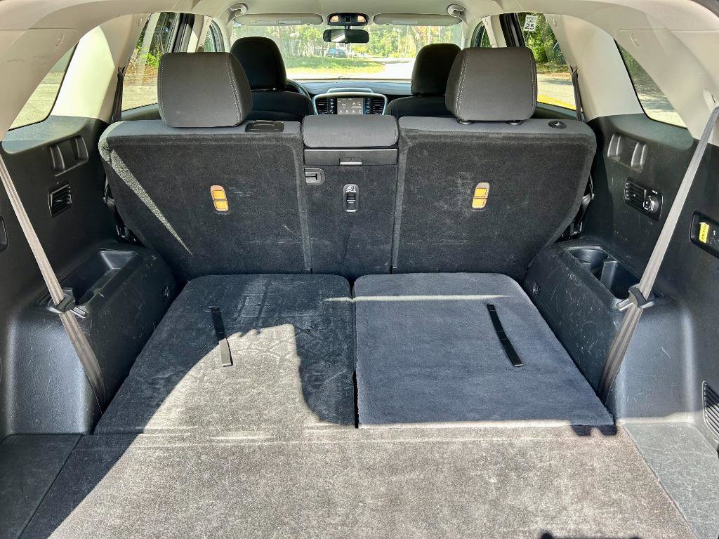 Used 2020 Kia Sorento S image 11