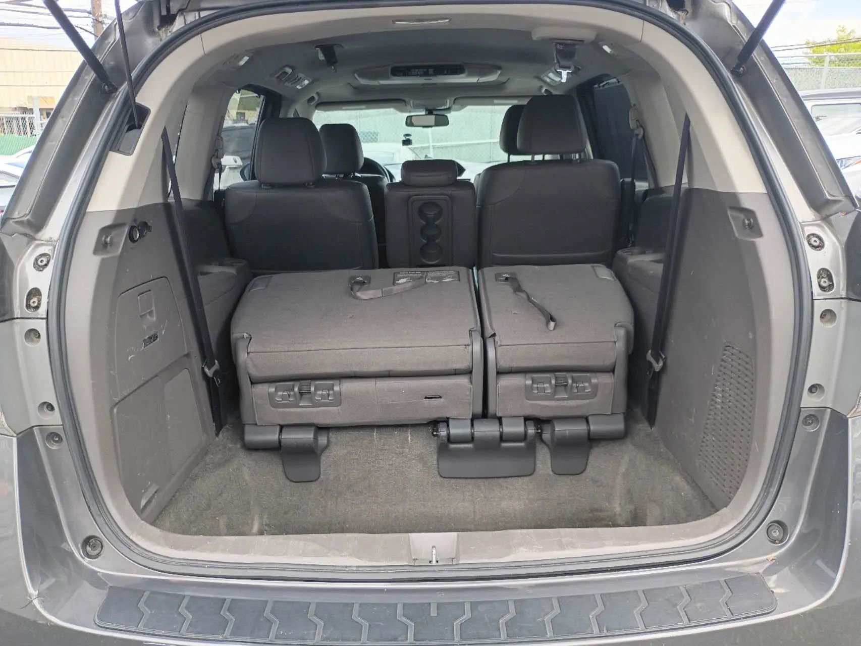 Used 2015 Honda Odyssey Touring Elite image 8