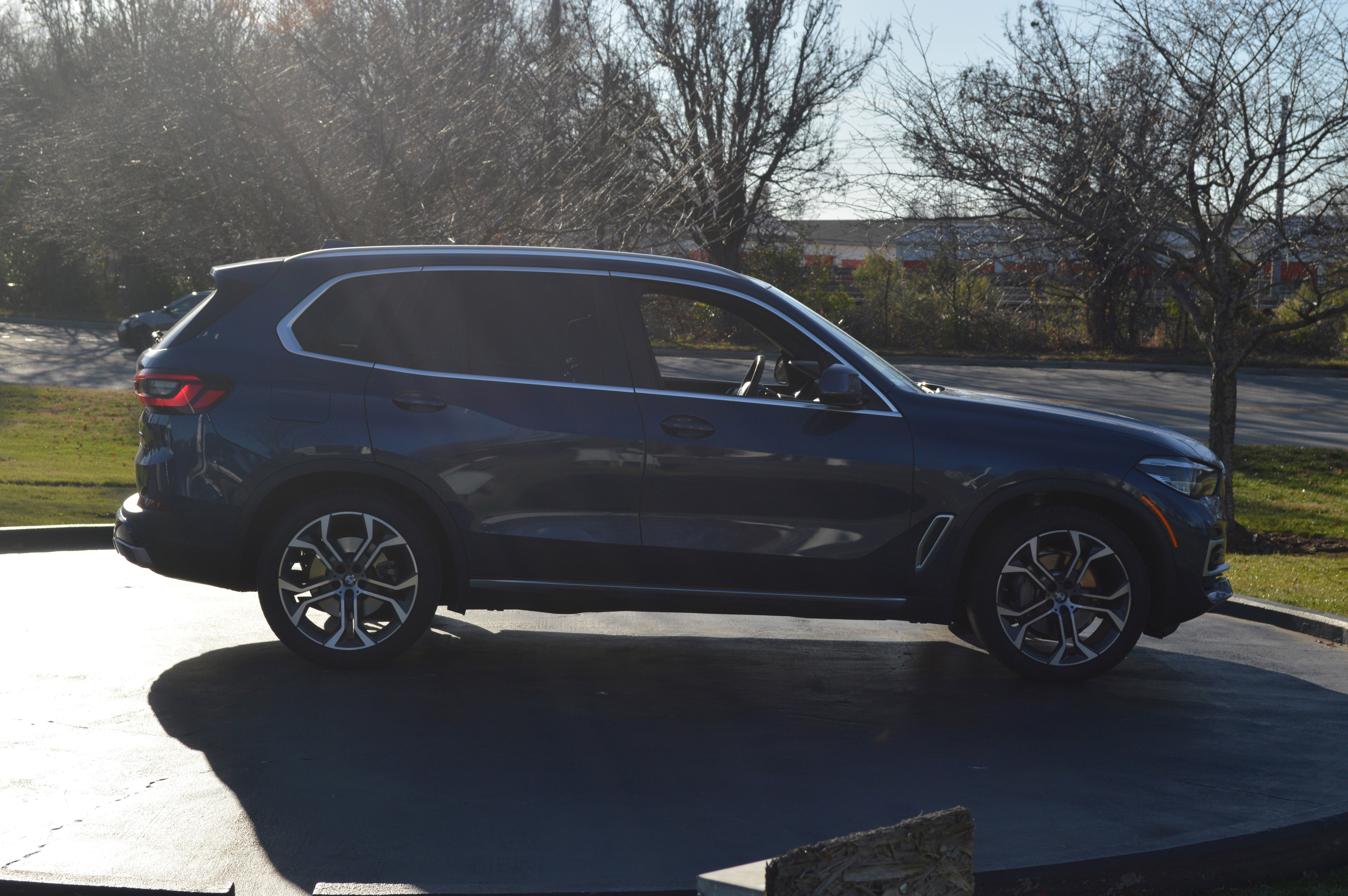 Used 2022 BMW X5 xDrive40i w/ Premium Package image 12