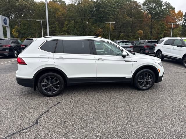 Certified 2022 Volkswagen Tiguan SE w/ Panoramic Sunroof Package image 10
