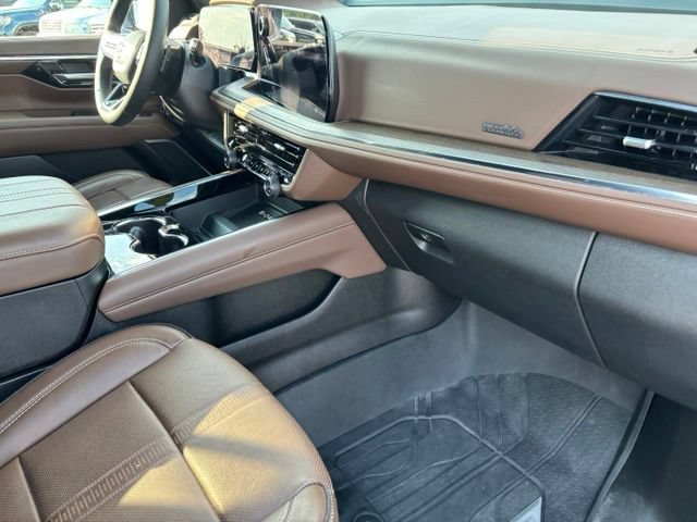 Certified 2025 Chevrolet Tahoe High Country w/ Sun And Tow Package AWD/4WD image 25