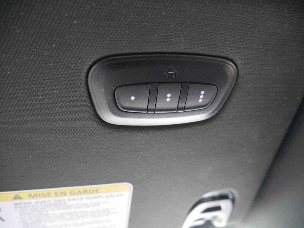 Certified 2025 RAM 1500 Laramie image 41