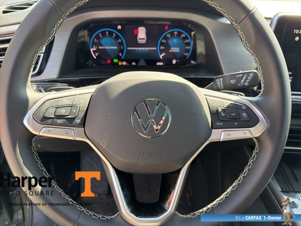 Used 2025 Volkswagen Atlas Cross Sport SE w/ Panoramic Sunroof Package image 16