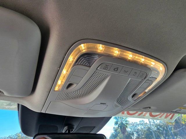 Used 2023 Mercedes-Benz Metris Passenger image 25