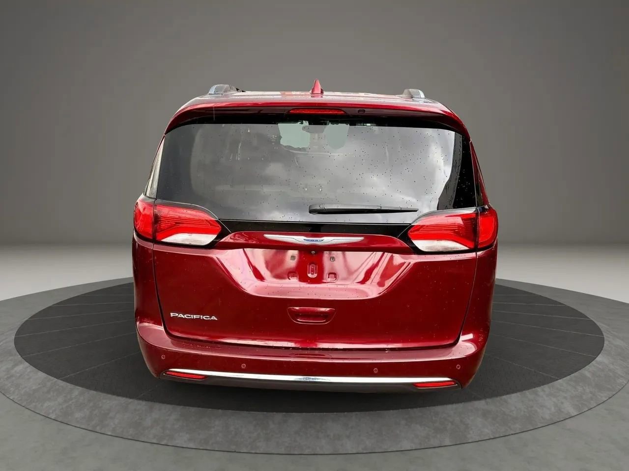Used 2020 Chrysler Pacifica Touring-L Plus FWD image 5