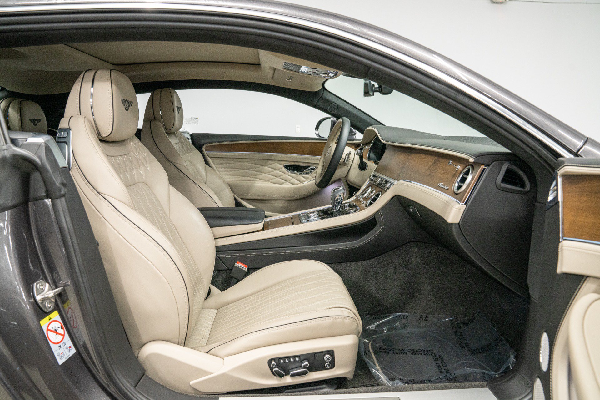 Used 2024 Bentley Continental GT V8 AWD/4WD image 31
