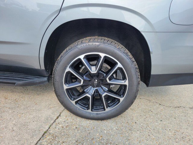 Used 2023 Chevrolet Tahoe RST w/ Luxury Package RWD image 10