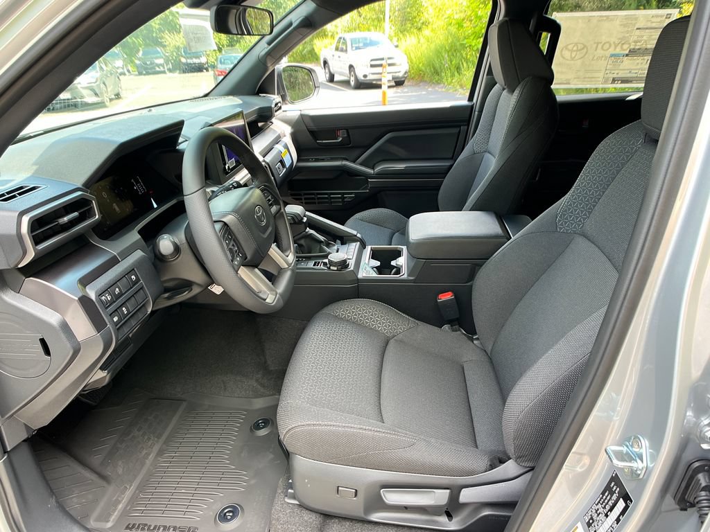 New 2026 Toyota 4Runner SR5 AWD/4WD image 9