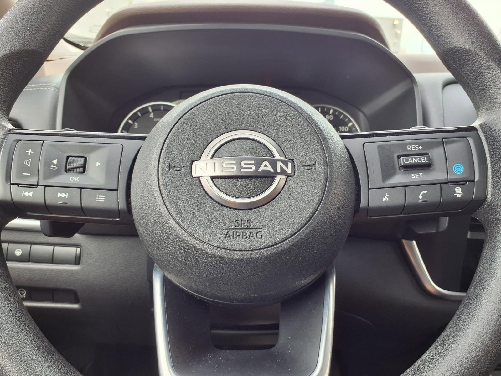 Used 2023 Nissan Rogue SV AWD/4WD image 14