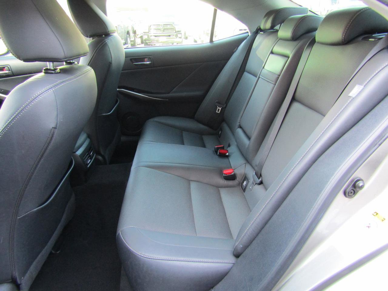 Used 2015 Lexus IS 250 4dr Sport Sdn AWD w/ Premium Package image 10