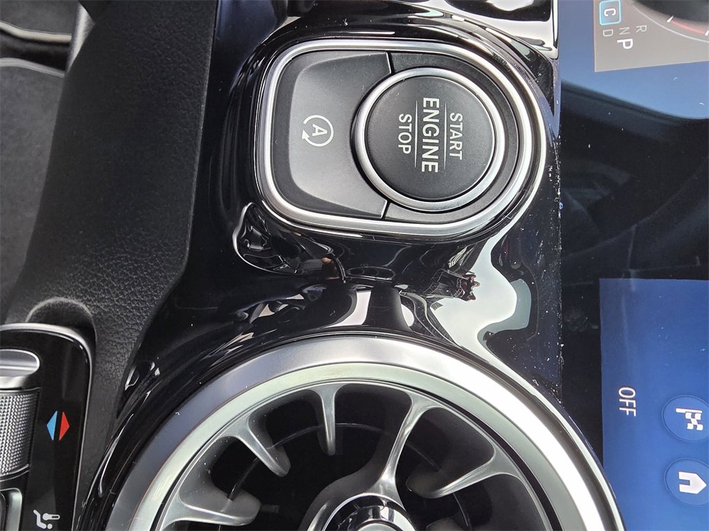 Certified 2025 Mercedes-Benz GLA 250 GLA 250 image 26