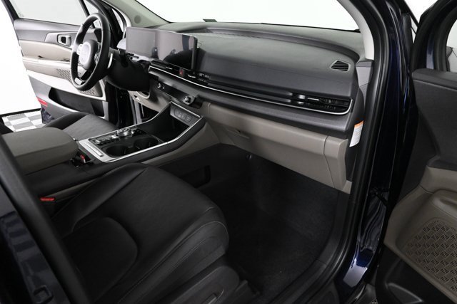 New 2026 Kia Carnival EX image 10