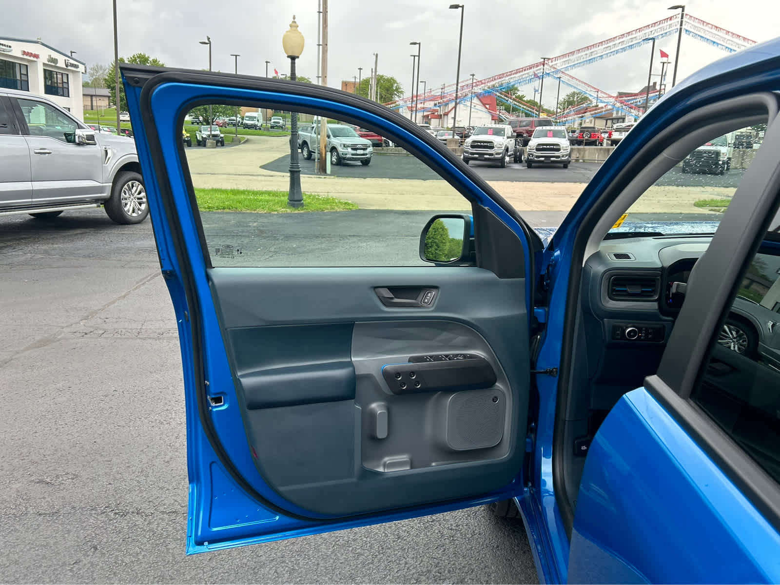 New 2025 Ford Maverick Lobo image 24