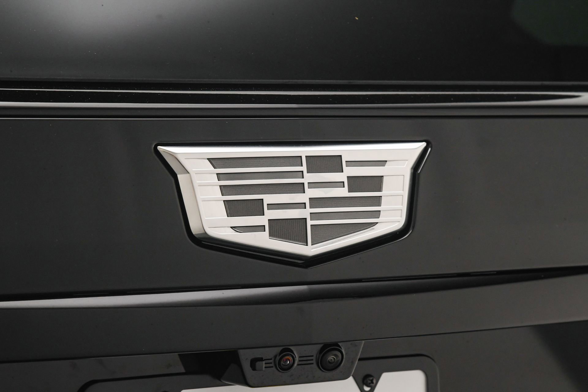 Used 2025 Cadillac Escalade V w/ LPO, ONYX Package image 29