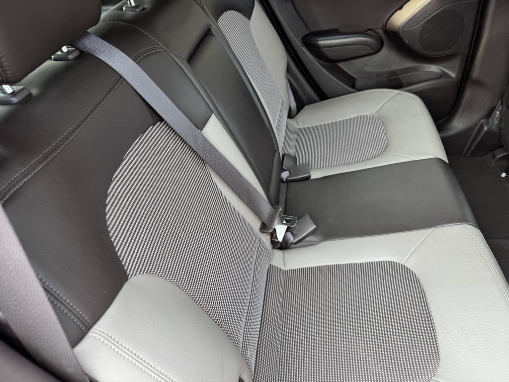 Used 2011 Hyundai Tucson GLS FWD image 27