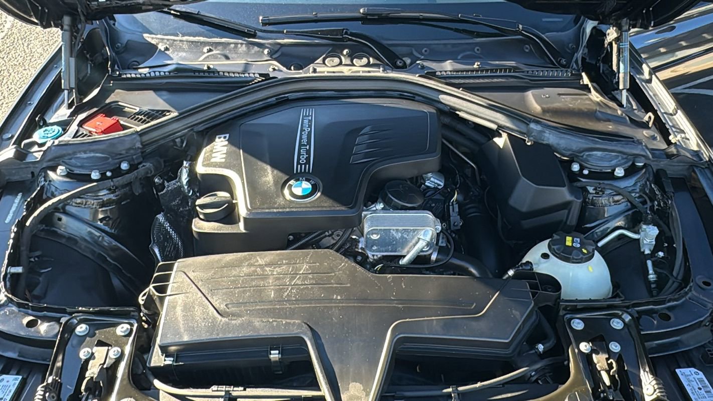 Used 2018 BMW 320i xDrive Sedan image 28