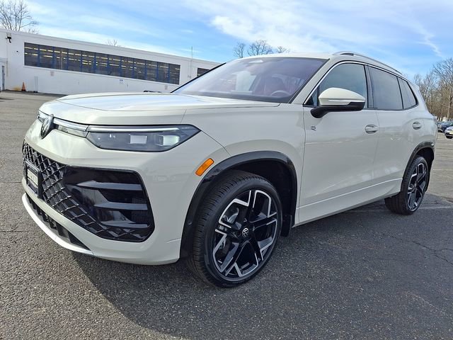 New 2026 Volkswagen Tiguan SEL R-Line image 2