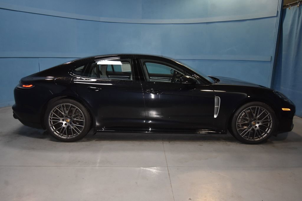 Used 2023 Porsche Panamera 4 Platinum Edition image 21