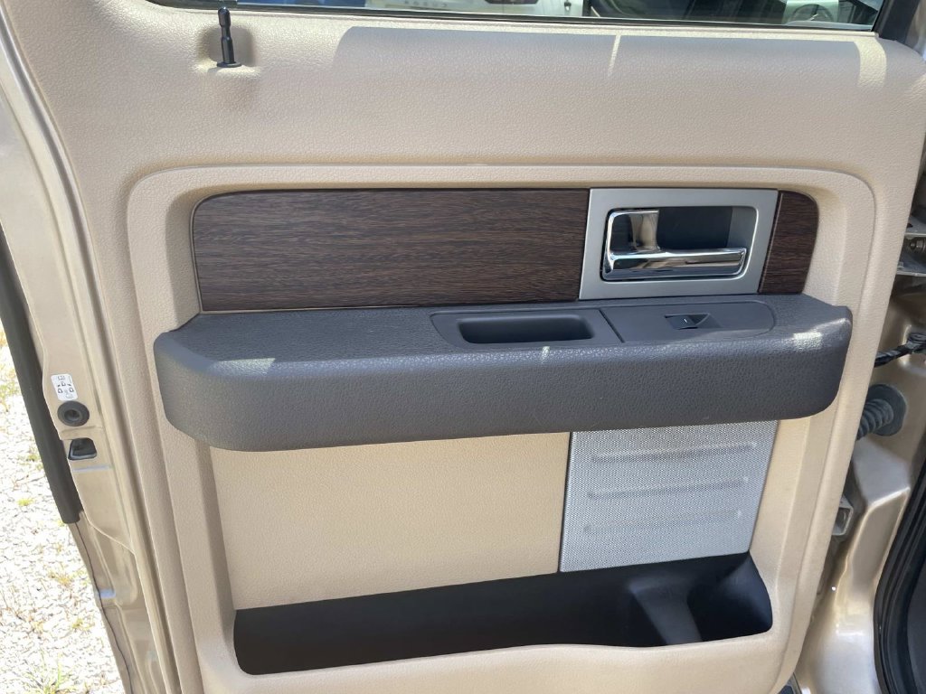 Used 2013 Ford F150 Lariat w/ Mid Equipment Group RWD image 12