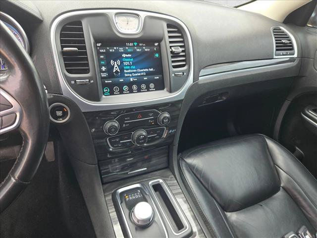 Used 2022 Chrysler 300 Touring L RWD image 12