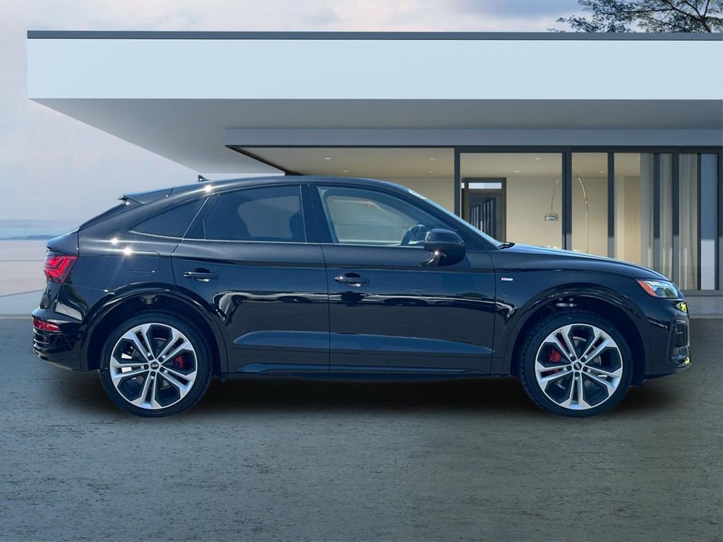 Used 2025 Audi Q5 Prestige w/ Prestige Package image 3