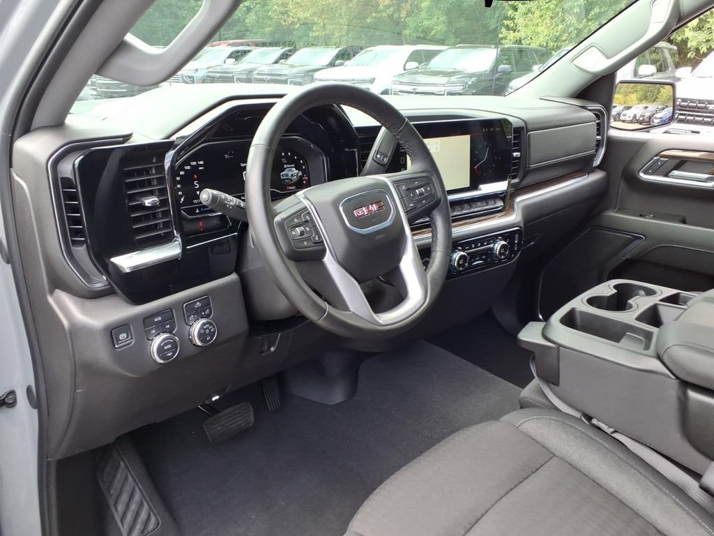 Certified 2024 GMC Sierra 1500 Elevation w/ LPO, Elevation Black Package AWD/4WD image 11