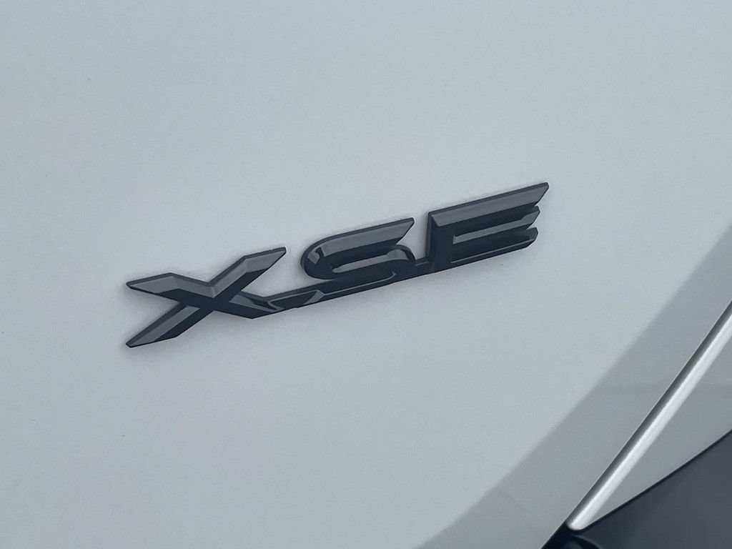 Used 2026 Toyota RAV4 XSE w/ Weather Package AWD/4WD image 10