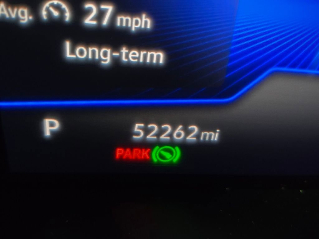 Certified 2022 Volkswagen Taos SE w/ Panoramic Sunroof Package image 26