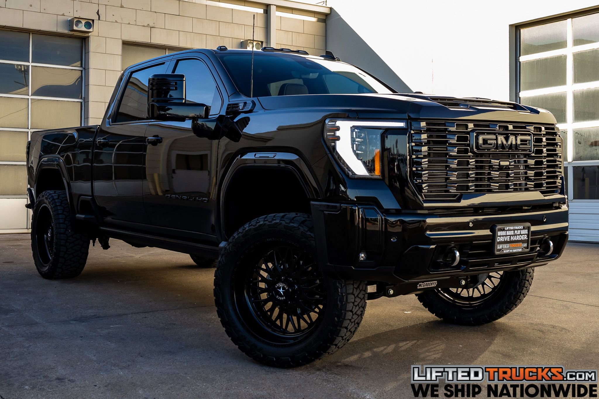 Used 2025 GMC Sierra 2500 Denali Ultimate image 1