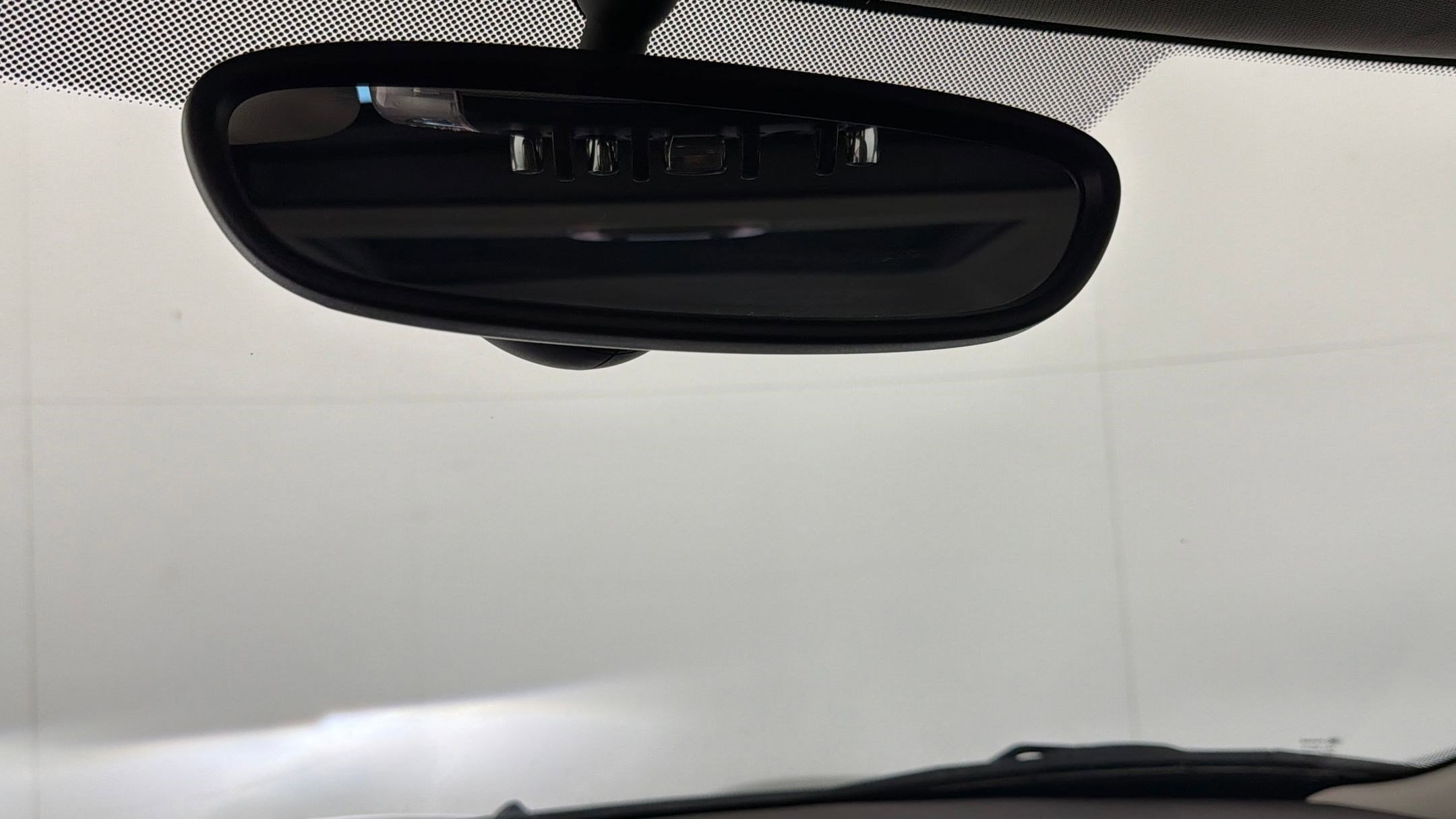 Used 2018 MINI Cooper 4-Door Hardtop FWD image 16
