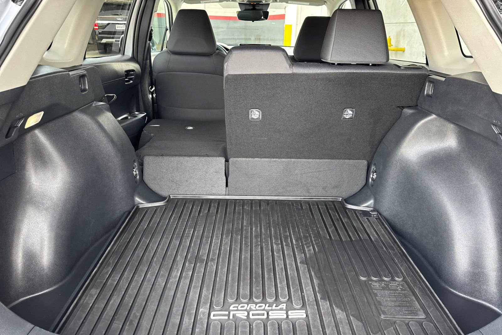 Used 2024 Toyota Corolla Cross LE image 15