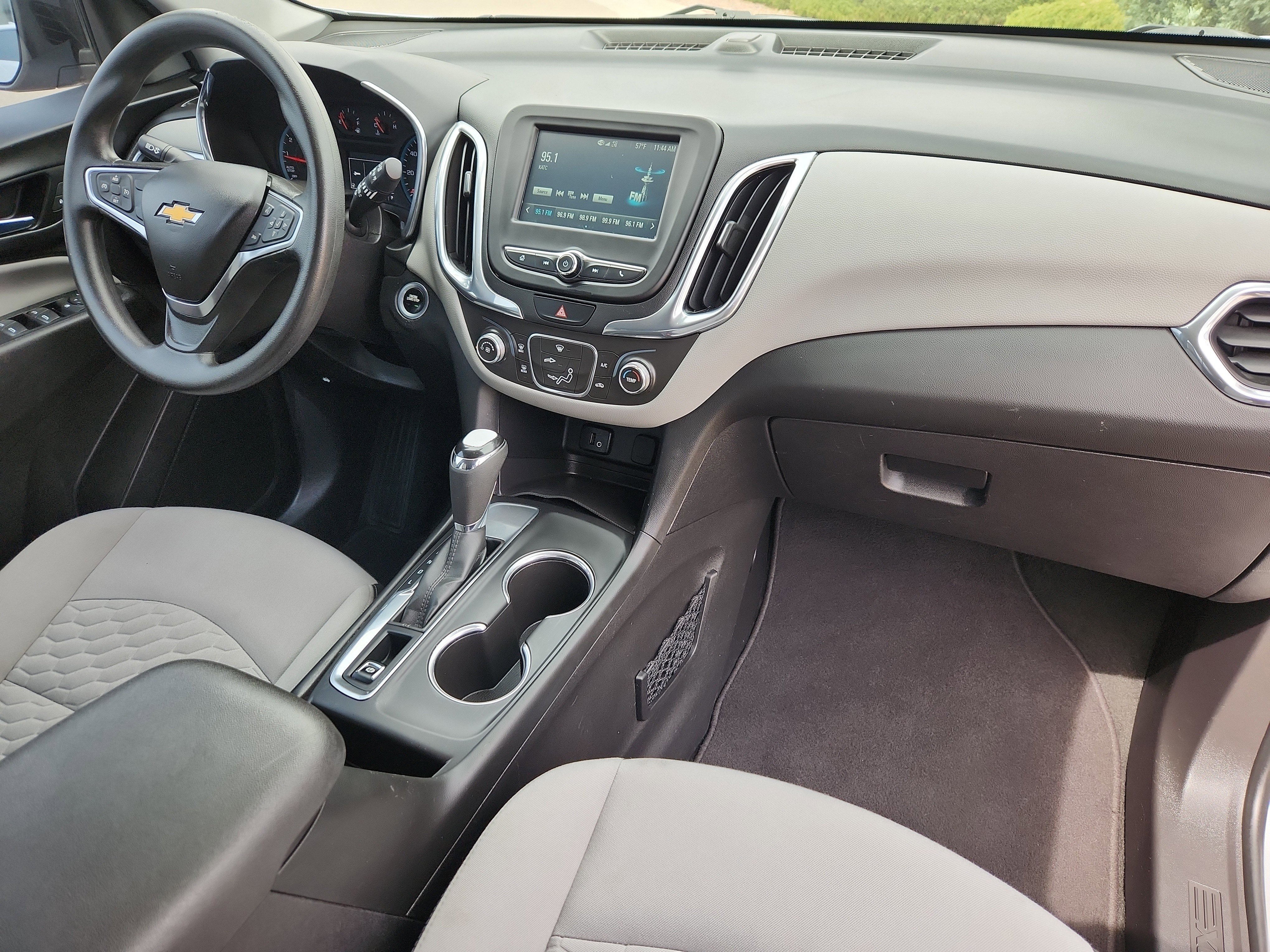 Used 2018 Chevrolet Equinox LS FWD image 14