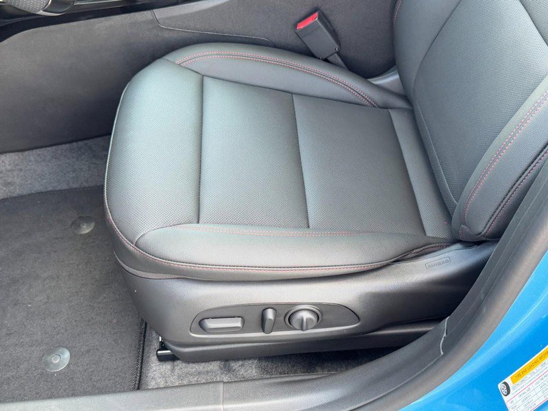 New 2026 Chevrolet Trax RS w/ Sunroof Package image 32