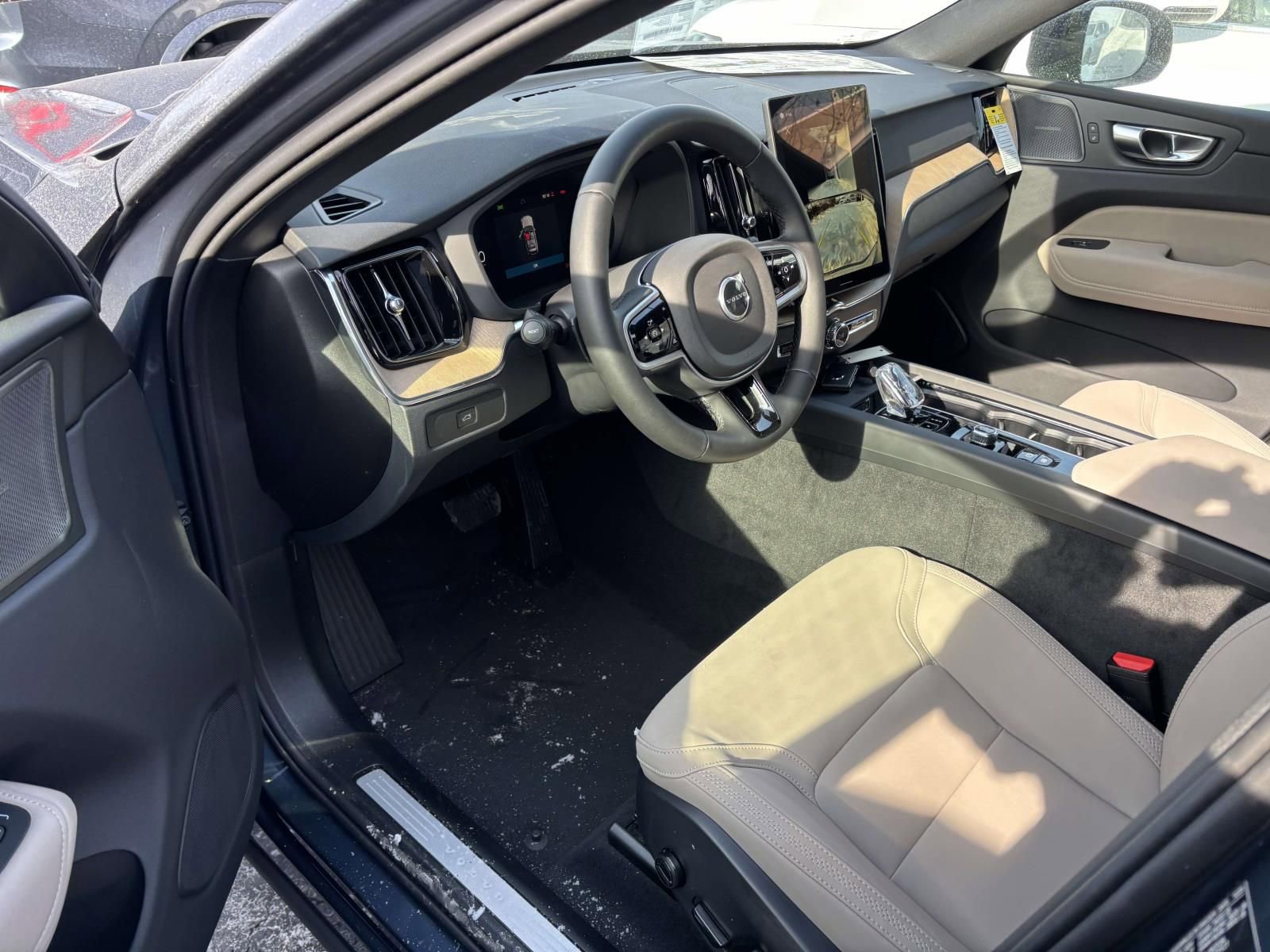 New 2026 Volvo XC60 B5 Plus w/ Protection Package Premier image 21