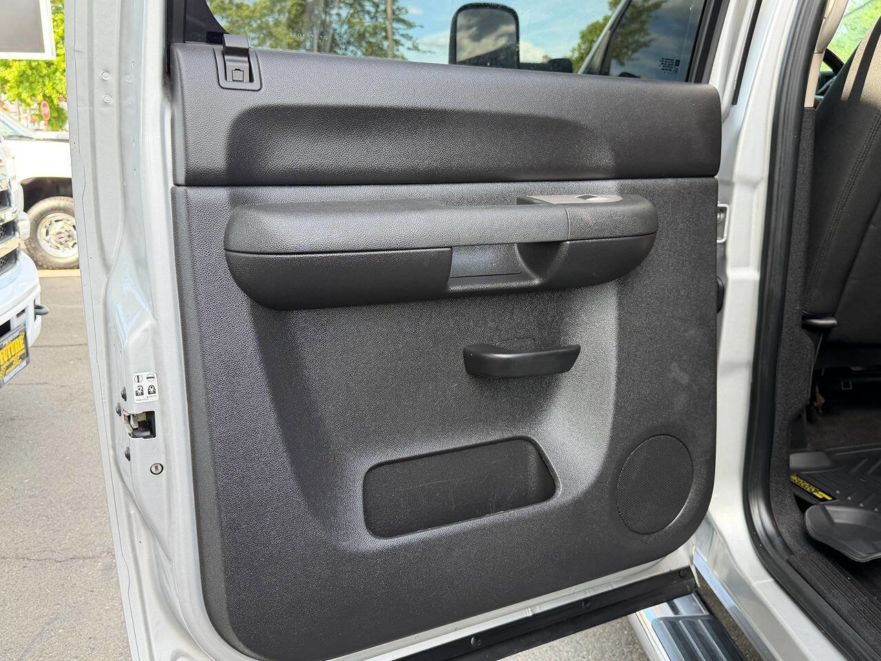 Used 2010 GMC Sierra 2500 SLE w/ Suspension Package, Off-Road image 20