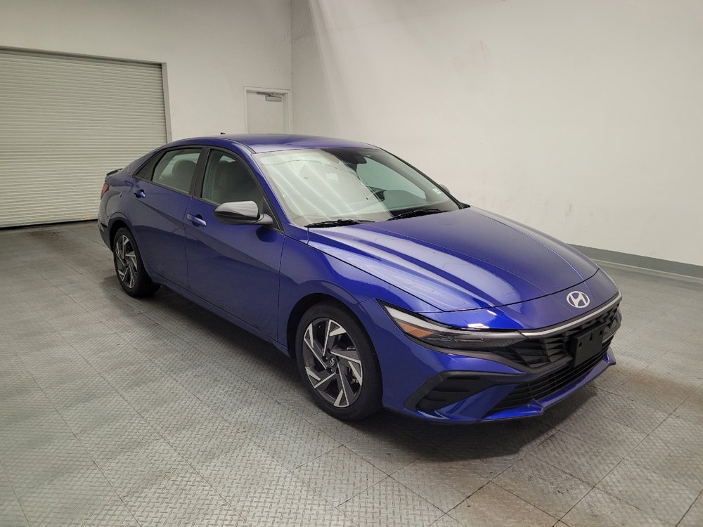 Used 2025 Hyundai Elantra Sport FWD image 13