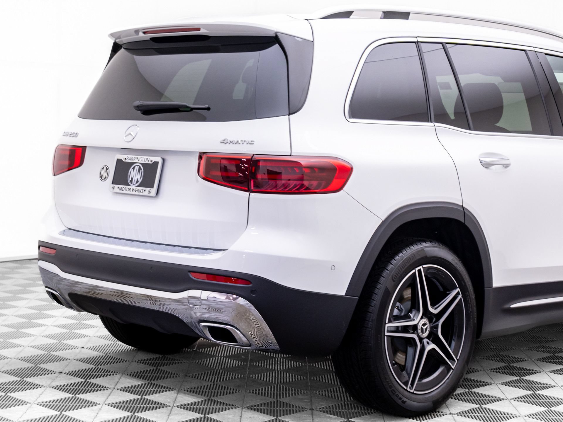 New 2026 Mercedes-Benz GLB 250 4MATIC image 33