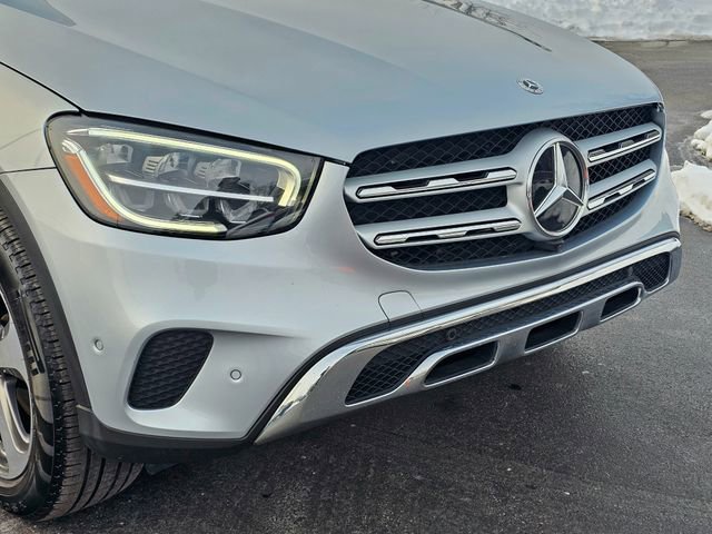 Used 2021 Mercedes-Benz GLC 300 4MATIC image 3