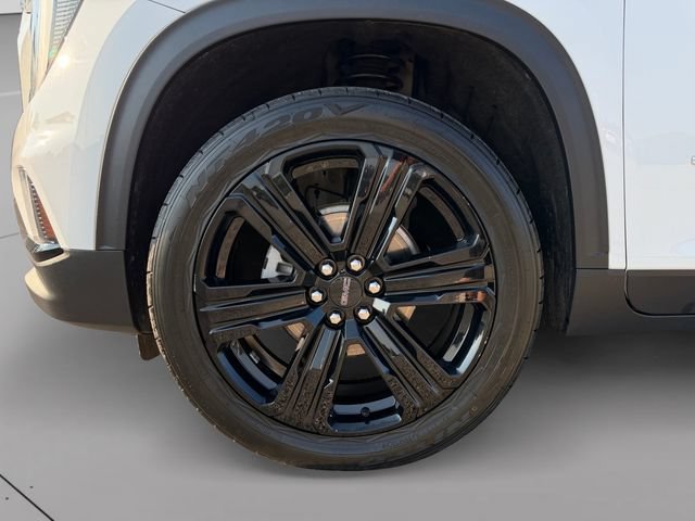 Used 2024 GMC Acadia Elevation w/ Black Edition FWD image 9