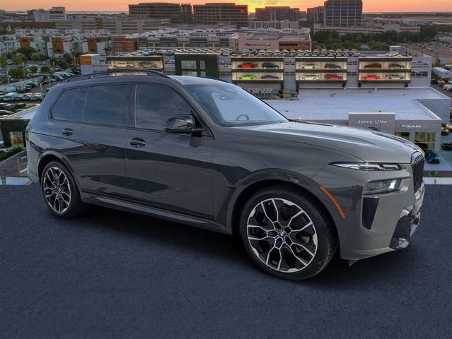 Used 2023 BMW X7 M60i w/ Executive Package AWD/4WD video 1