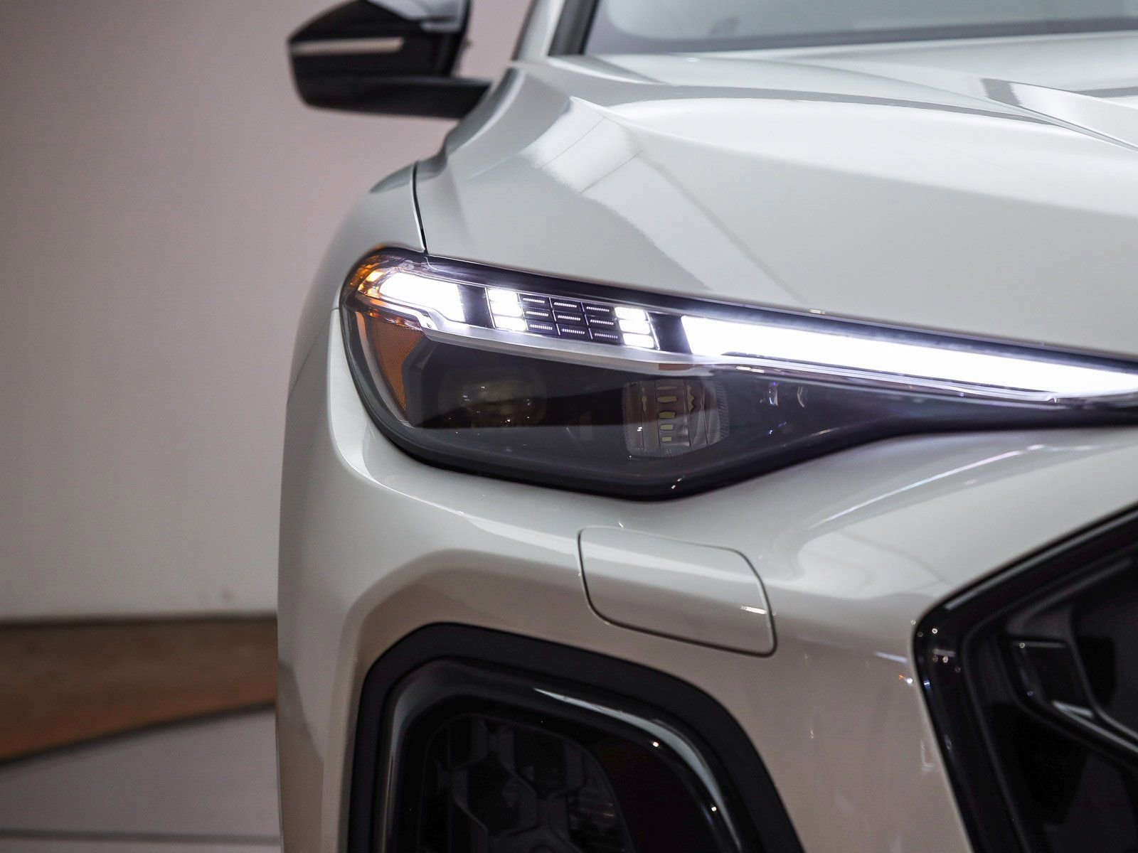 New 2025 Audi SQ5 Premium Plus AWD/4WD image 6