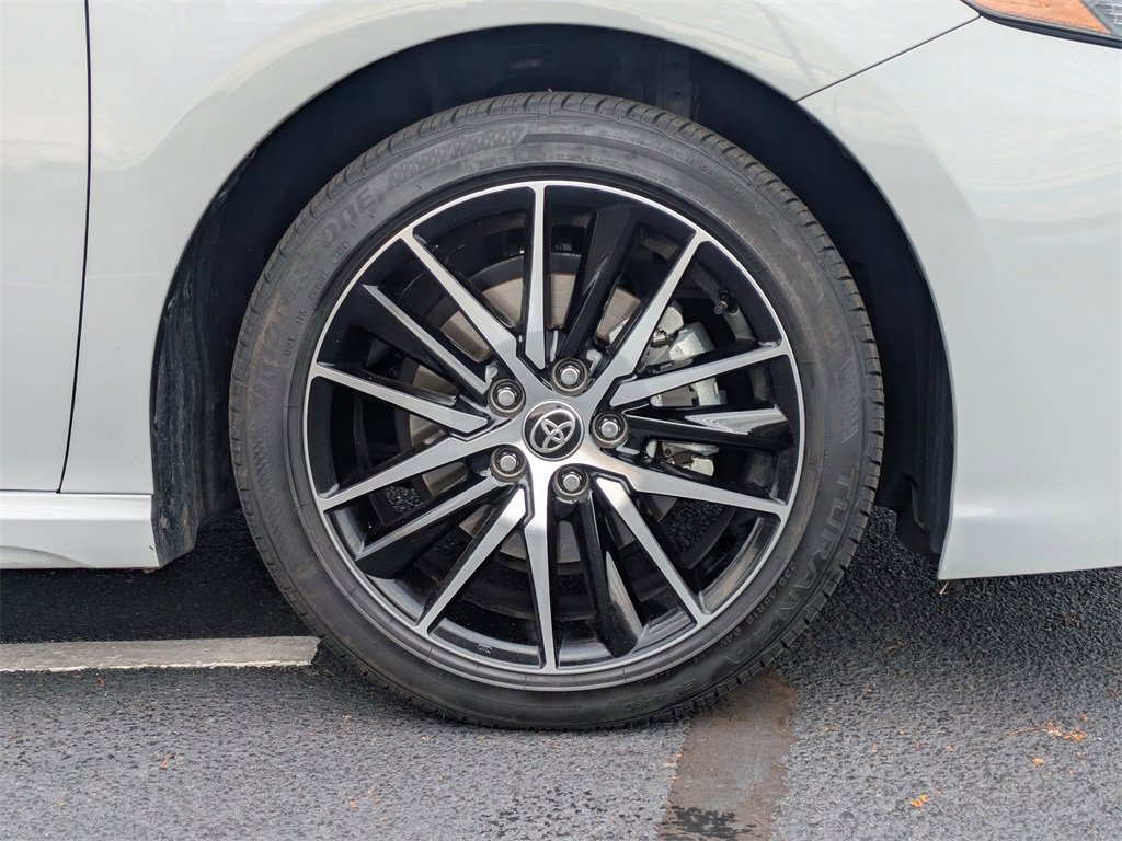 Used 2024 Toyota Camry SE image 12