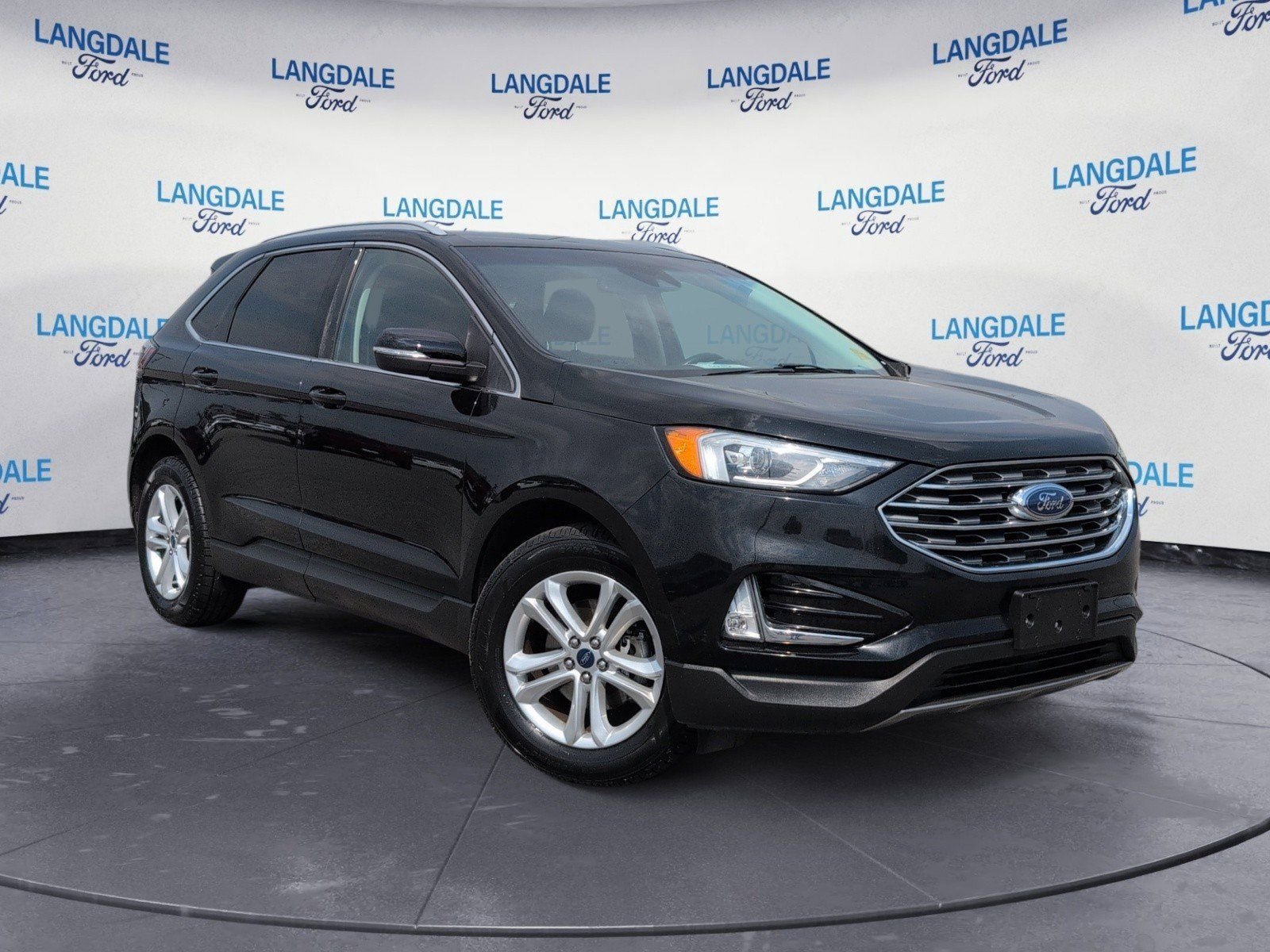 Used 2020 Ford Edge SEL FWD image 2